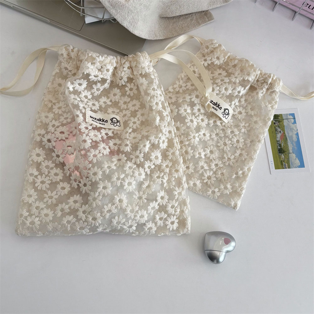 Tas Makeup Jala Bordir Renda M - Cosmetic Bags ulasan dan harga